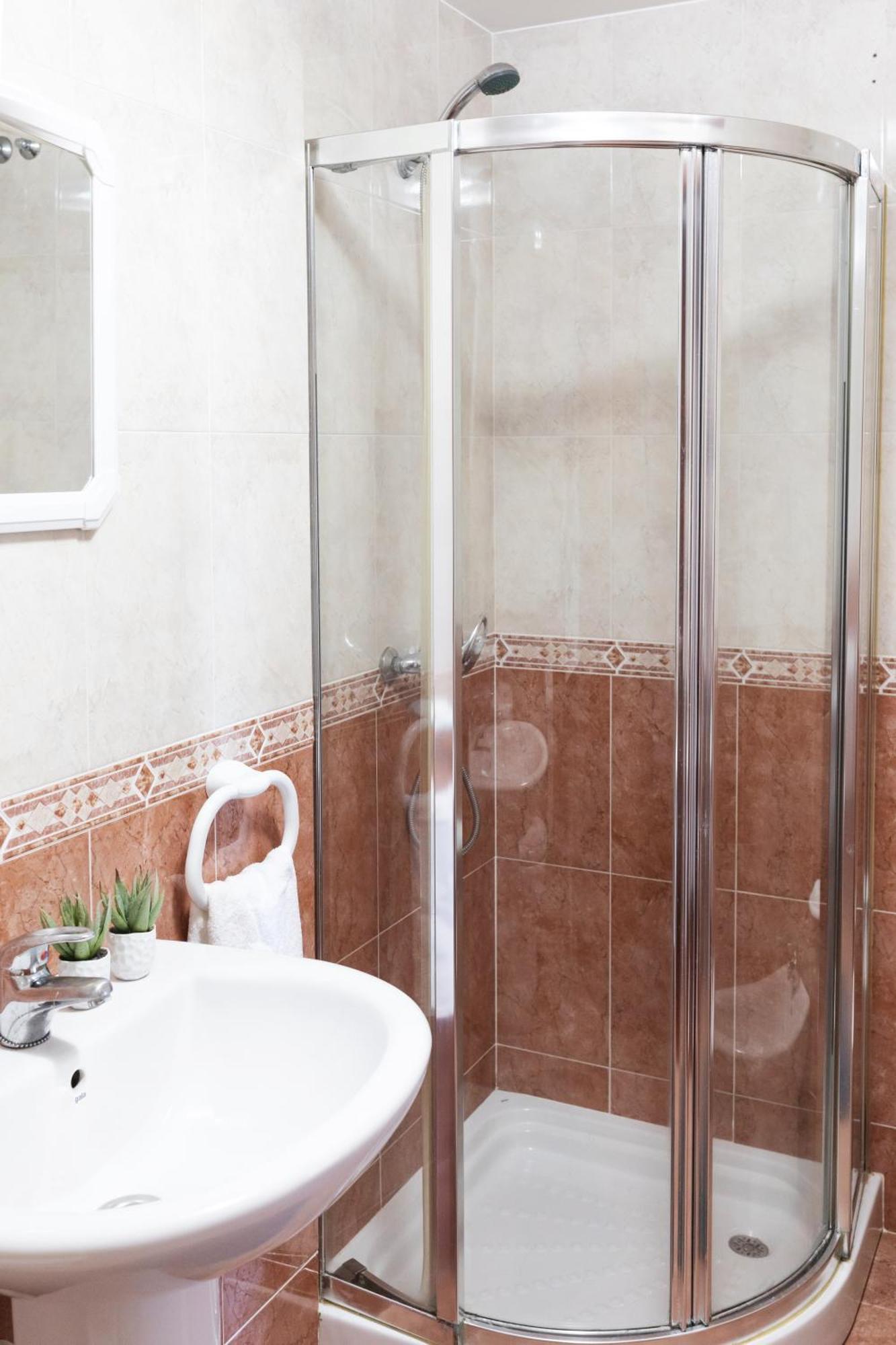 Rianjo Baruhaus Piscina Y Parking Rianxo 아파트 외부 사진