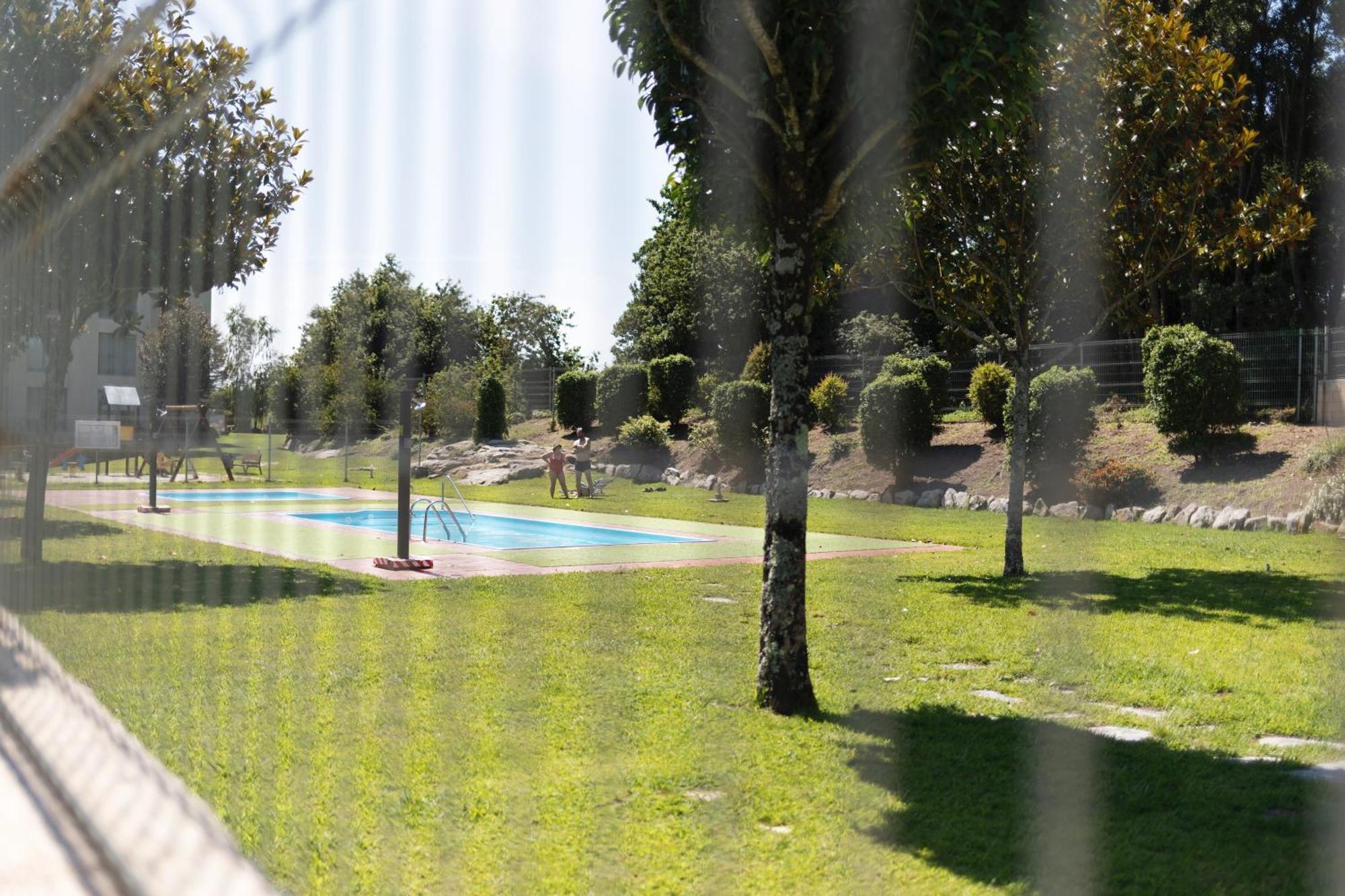Rianjo Baruhaus Piscina Y Parking Rianxo 아파트 외부 사진